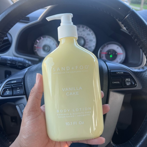 Sand + Fog Other - SAND + FOG Vanilla Cake Body Lotion - Yellow